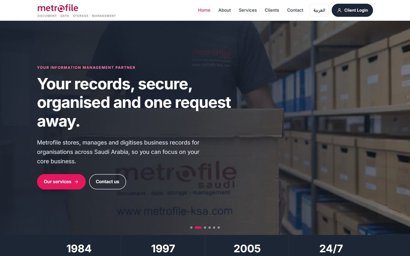 Modern, mobile-first, English + Arabic